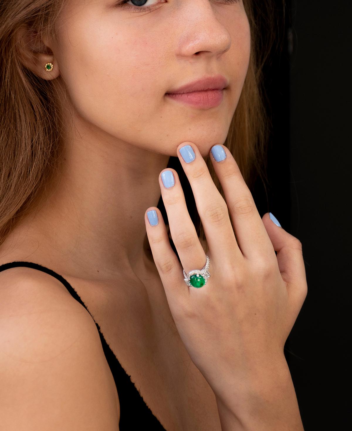 Round Cut White Gold Emerald Diamond Earrings Weighing 0.47 Carat