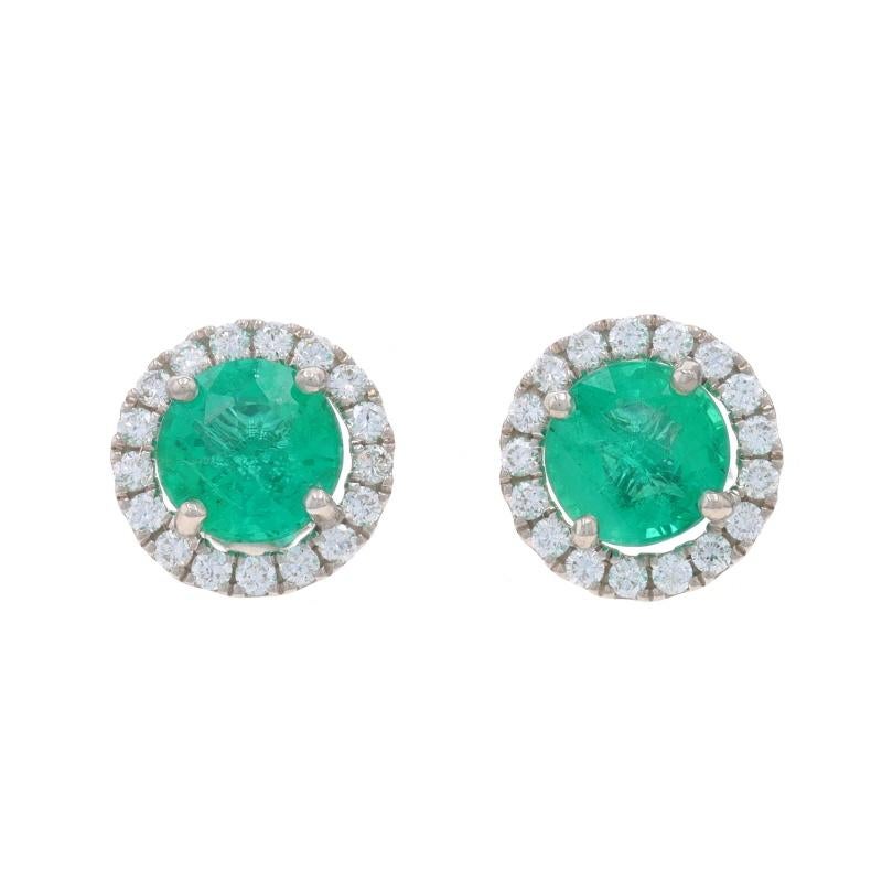 Contenuto del metallo: Oro bianco 14k

Informazioni su A. Stone

Smeraldi naturali
Trattamento: Oliatura
Carati: 2.76ctw
Taglio: Rotondo
Colore: verde

Diamanti naturali
Carati: .49ctw
Taglio: Rotondo brillante
Colore: F - G
Chiarezza: VS2 -