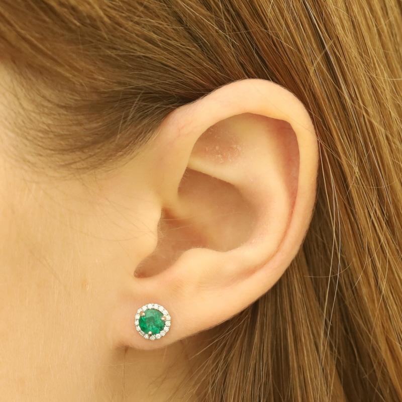 Orecchini a perno con diamante smeraldo in oro bianco - 14k Round .96ctw Pierced In condizioni ottime in vendita a Greensboro, NC