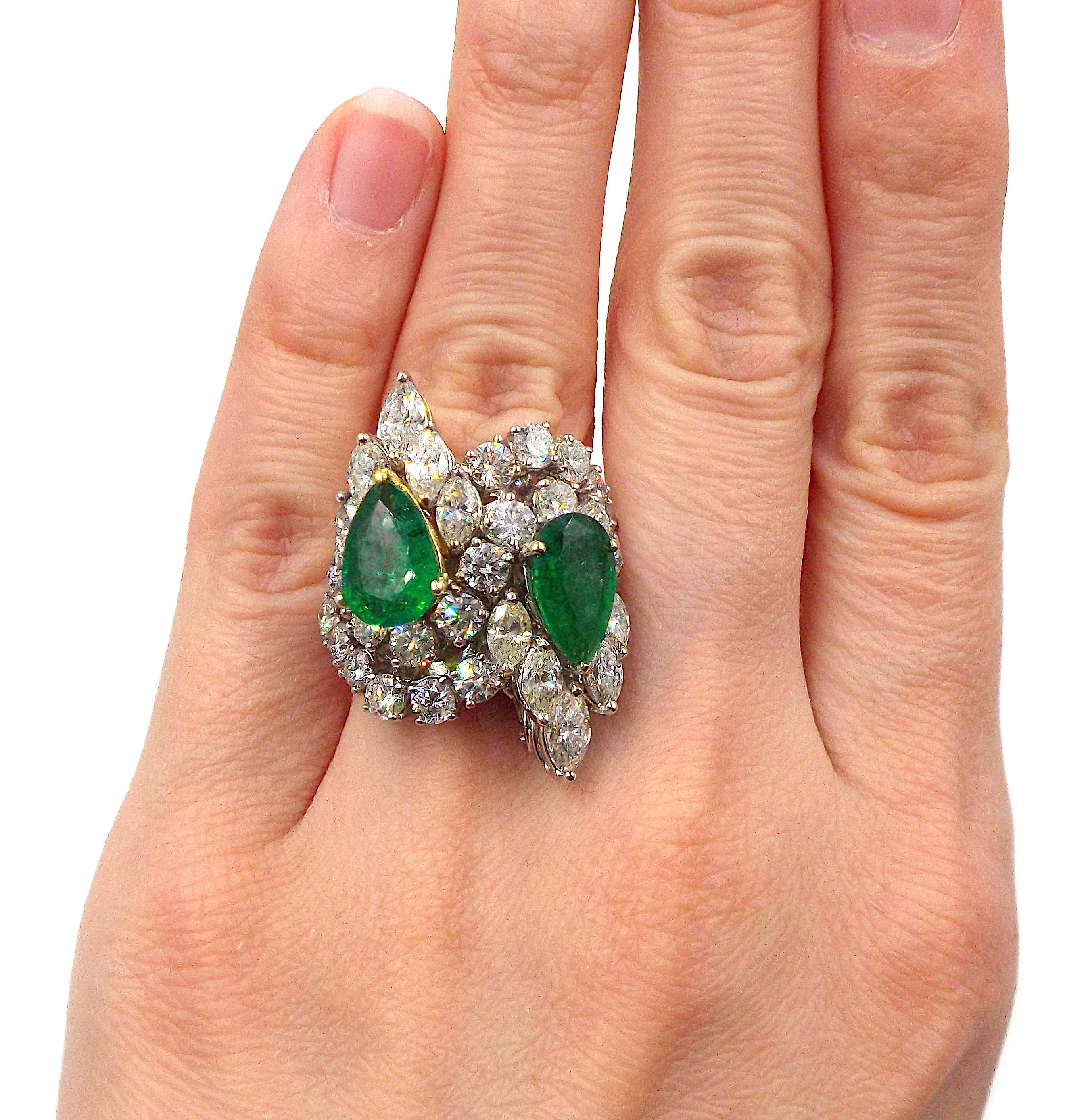 White Gold Emerald Diamond Ring In Good Condition In New York, NY