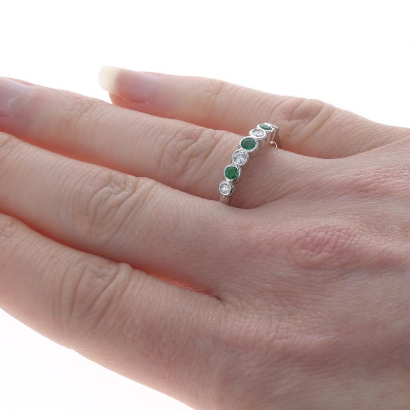 Women's White Gold Emerald Diamond Seven-Stone Band 14k Rnd.42ctw Bezel Set Wedding Ring For Sale