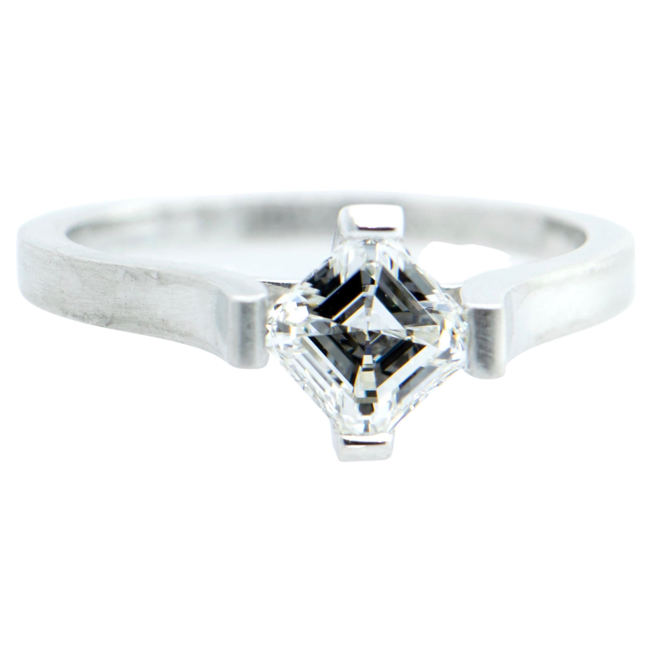 White Gold Engagement Ring, 0.90 Carats Asscher Cut Diamond 'GIA Certified' For Sale