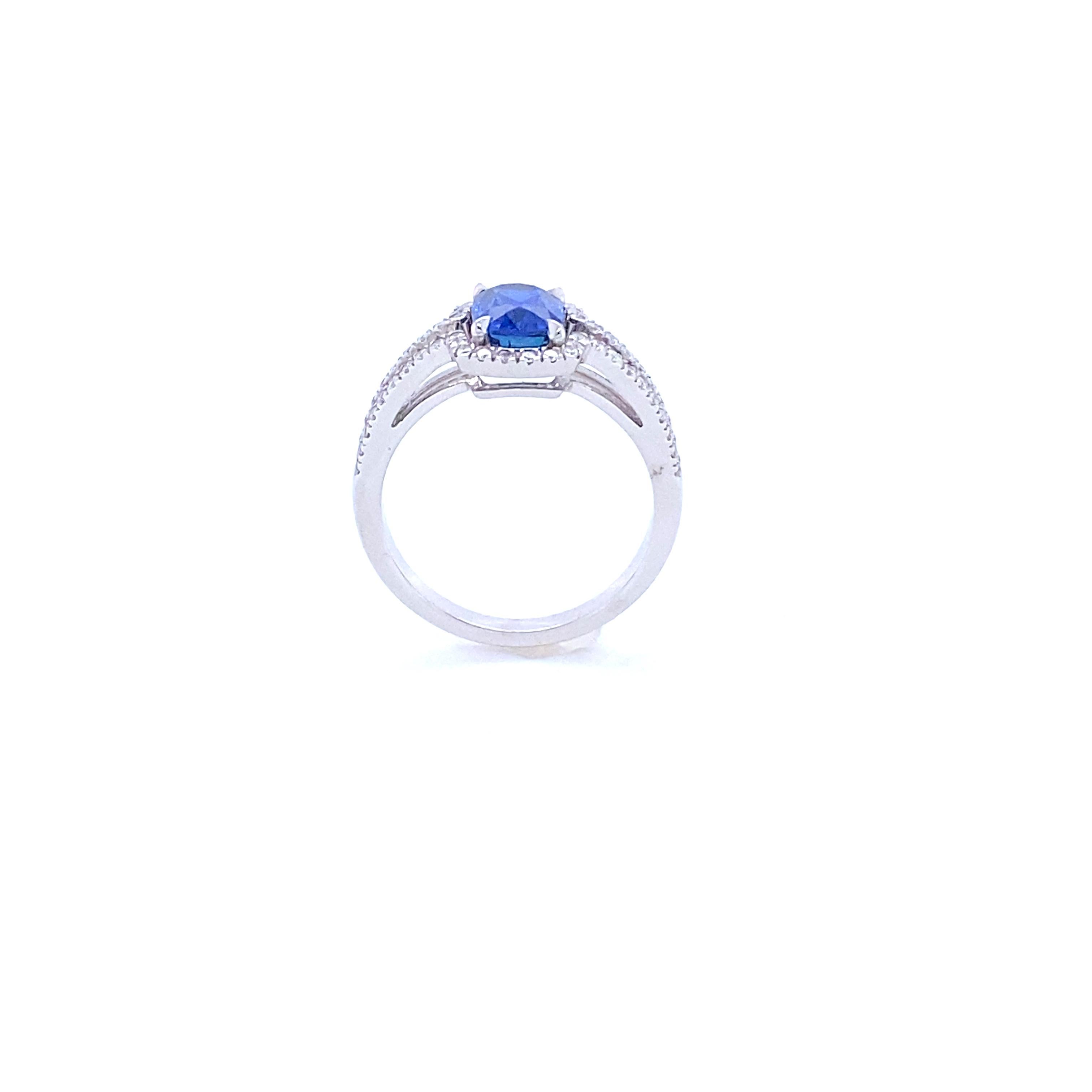 White Gold Engagement Ring with Ceylon Sapphire and 56 Diamonds For Sale 1