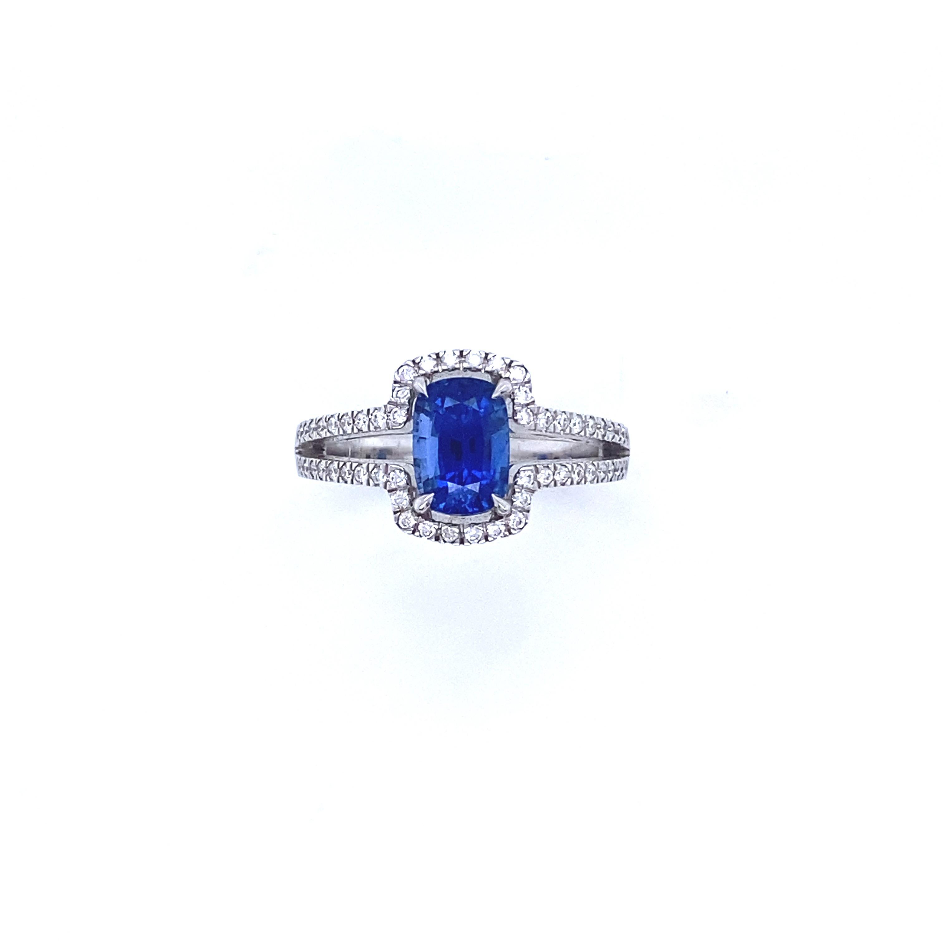 White Gold Engagement Ring with Ceylon Sapphire and 56 Diamonds For Sale 2