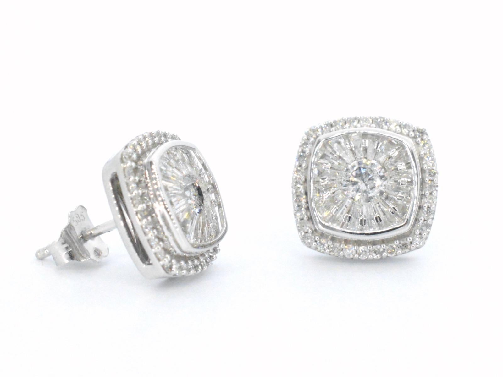 White Gold Entourage Earrings Set with 1.20 Carat In New Condition For Sale In AMSTELVEEN, NH