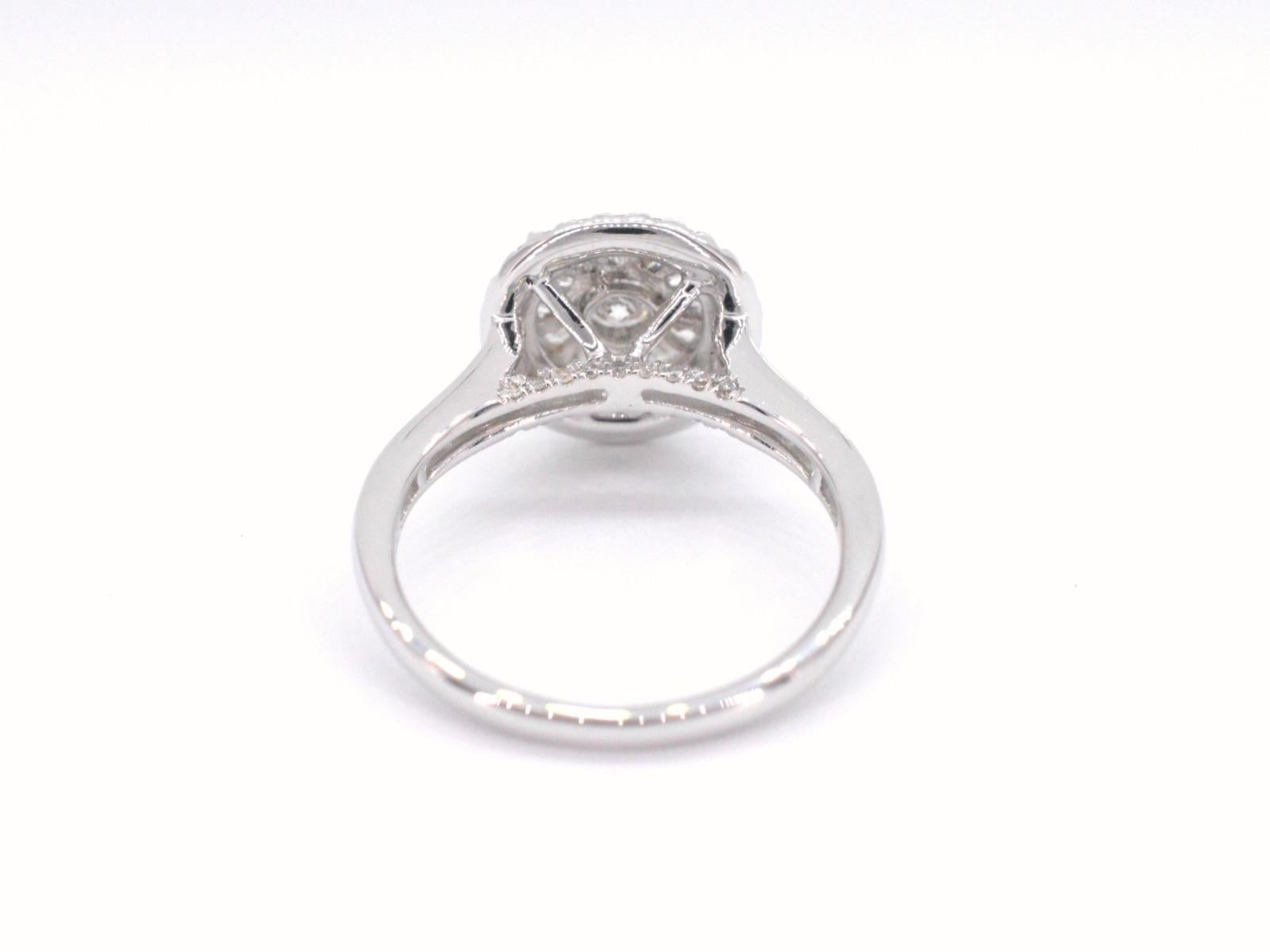 White Gold Entourage Ring with Diamonds In New Condition For Sale In AMSTELVEEN, NH