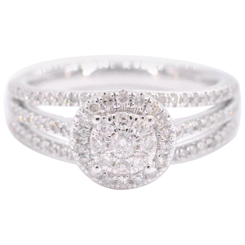 Bague entourage en or blanc avec diamants