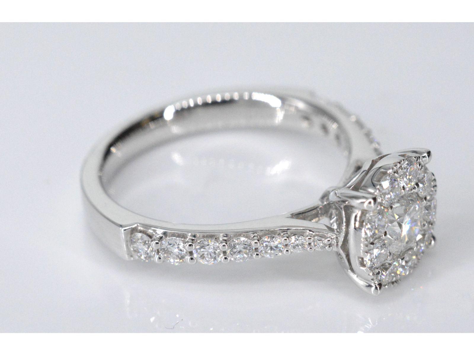 White Gold Entourage Ring with Large Brilliant Cut Diamonds In New Condition For Sale In AMSTELVEEN, NH
