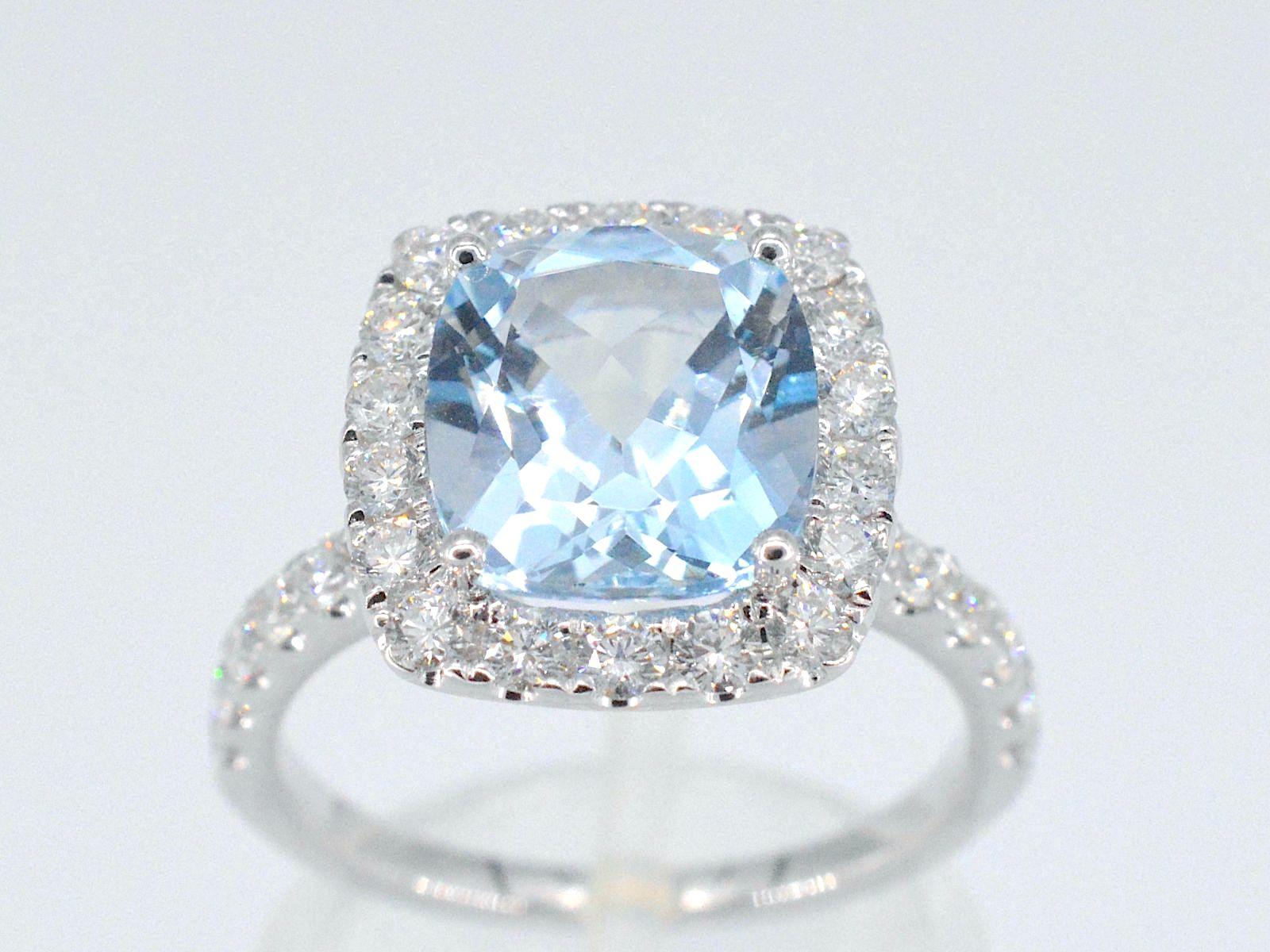 Women's White Gold Entourage Ring with Natural Topaz and Diamonds For Sale