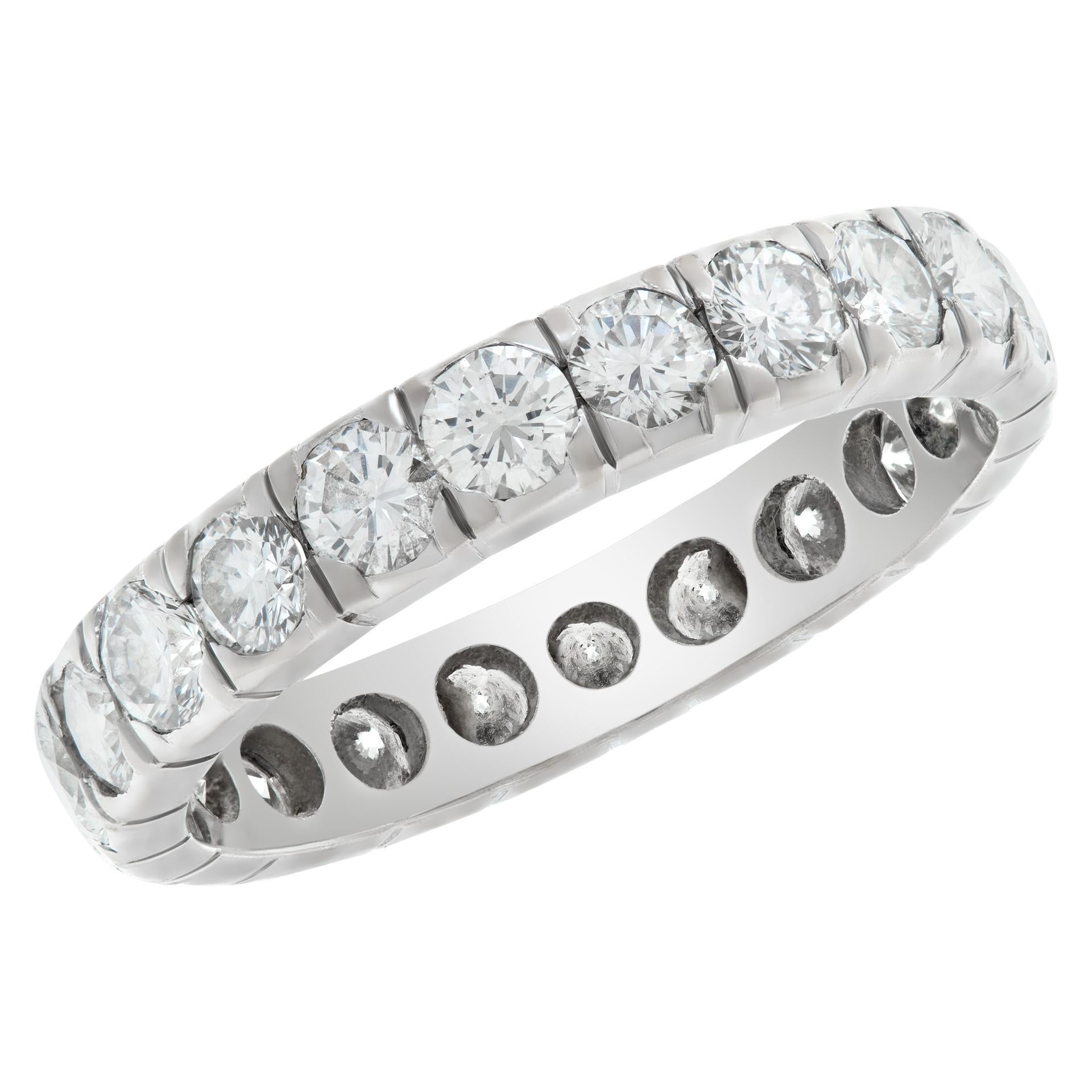 White gold eternity band w/ approx. 1.5 cts in G-H Color, VS Clarity diamonds In Excellent Condition For Sale In Surfside, FL