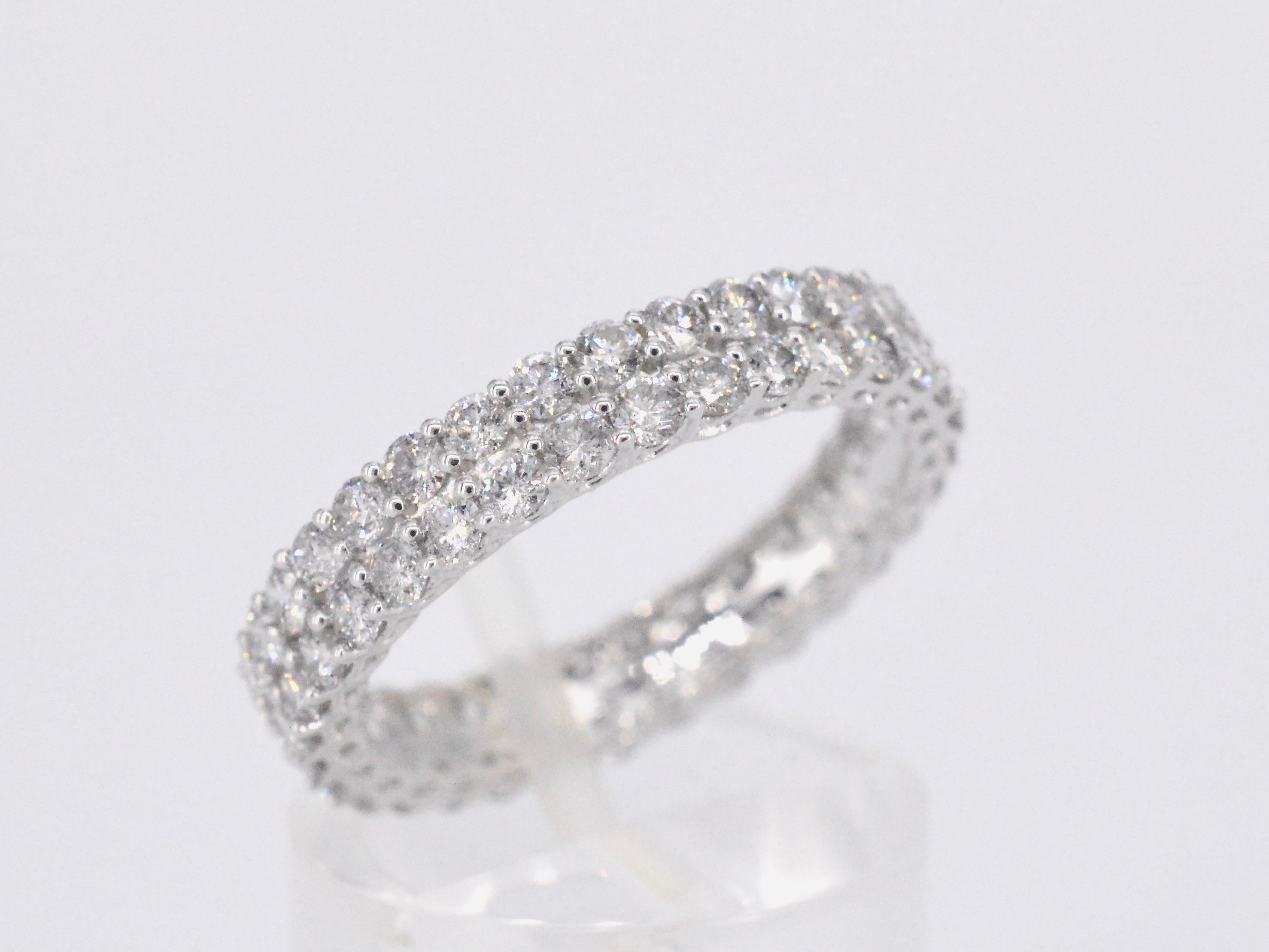 White Gold Eternity Ring with Diamonds In New Condition For Sale In AMSTELVEEN, NH