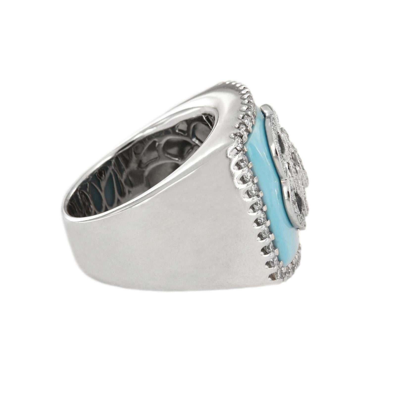 White Gold Flower Ring with Light Blue Enamel In New Condition For Sale In New York, NY