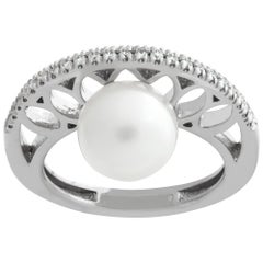 Vintage White gold Fresh water pearl & diamond ring