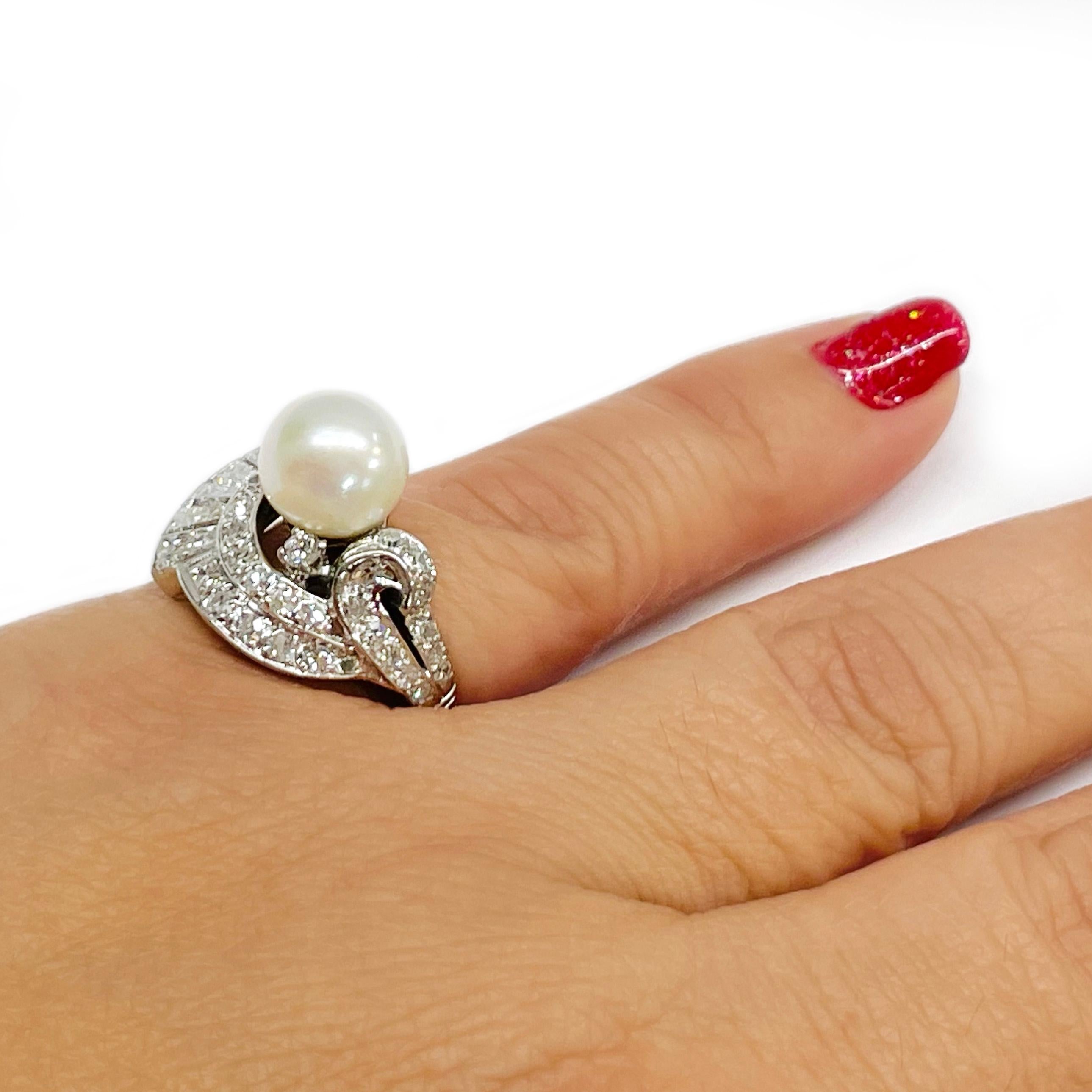 Women's or Men's White Gold Freshwater Pearl Diamond Ring For Sale