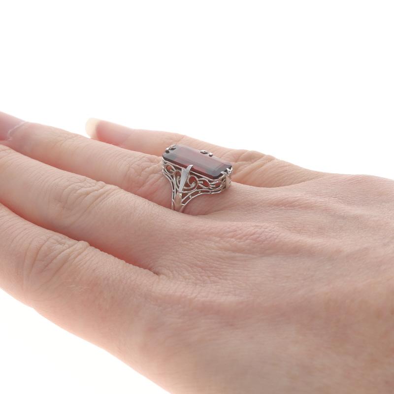 Oro Blanco Granate Art Deco Cocktail Anillo Solitario -14k Rect Paso 5.04ct Vintage en Excelente Estado en Greensboro, NC