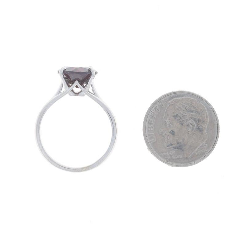 Bague de fiançailles solitaire en or blanc 14 carats avec grenat rond 2,61 carats en vente 1