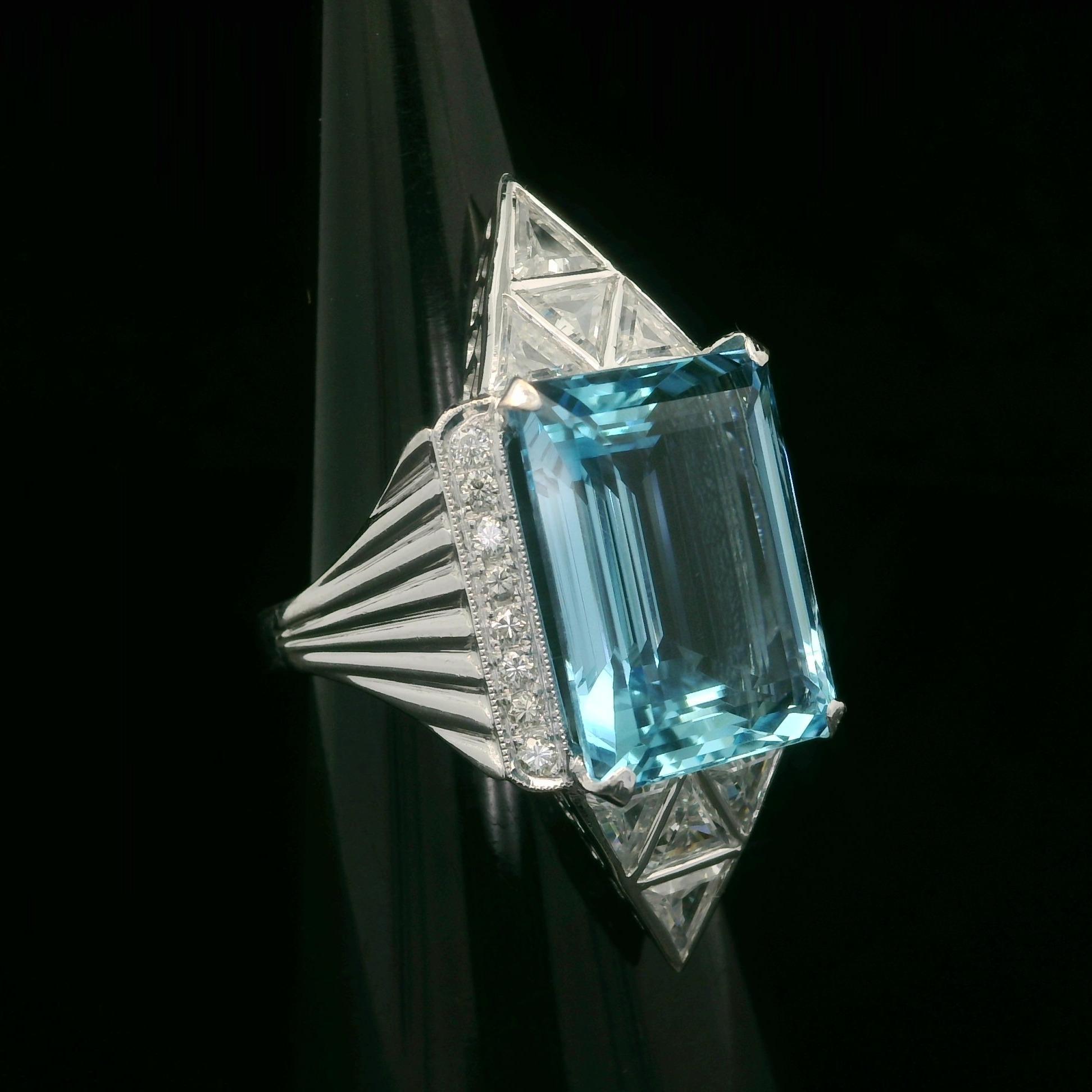 White Gold GIA 12.40ctw High Quality Aquamarine Trillion Diamond Geometric Ring In Excellent Condition For Sale In Montclair, NJ