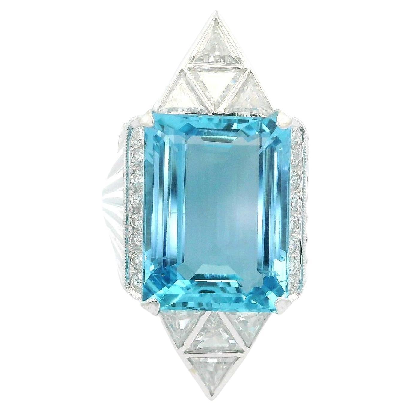 White Gold GIA 12.40ctw High Quality Aquamarine Trillion Diamond Geometric Ring For Sale