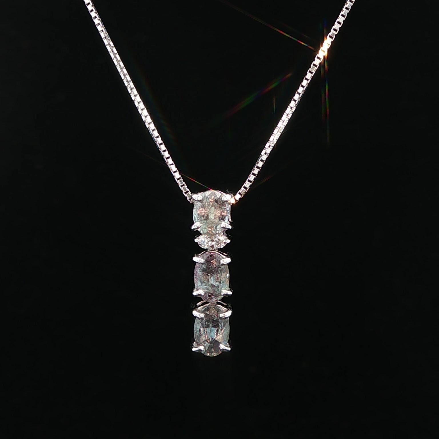 White Gold GIA 1.27ctw Oval Brazil Alexandrite Diamond 3 Stone Pendant Necklace For Sale 6