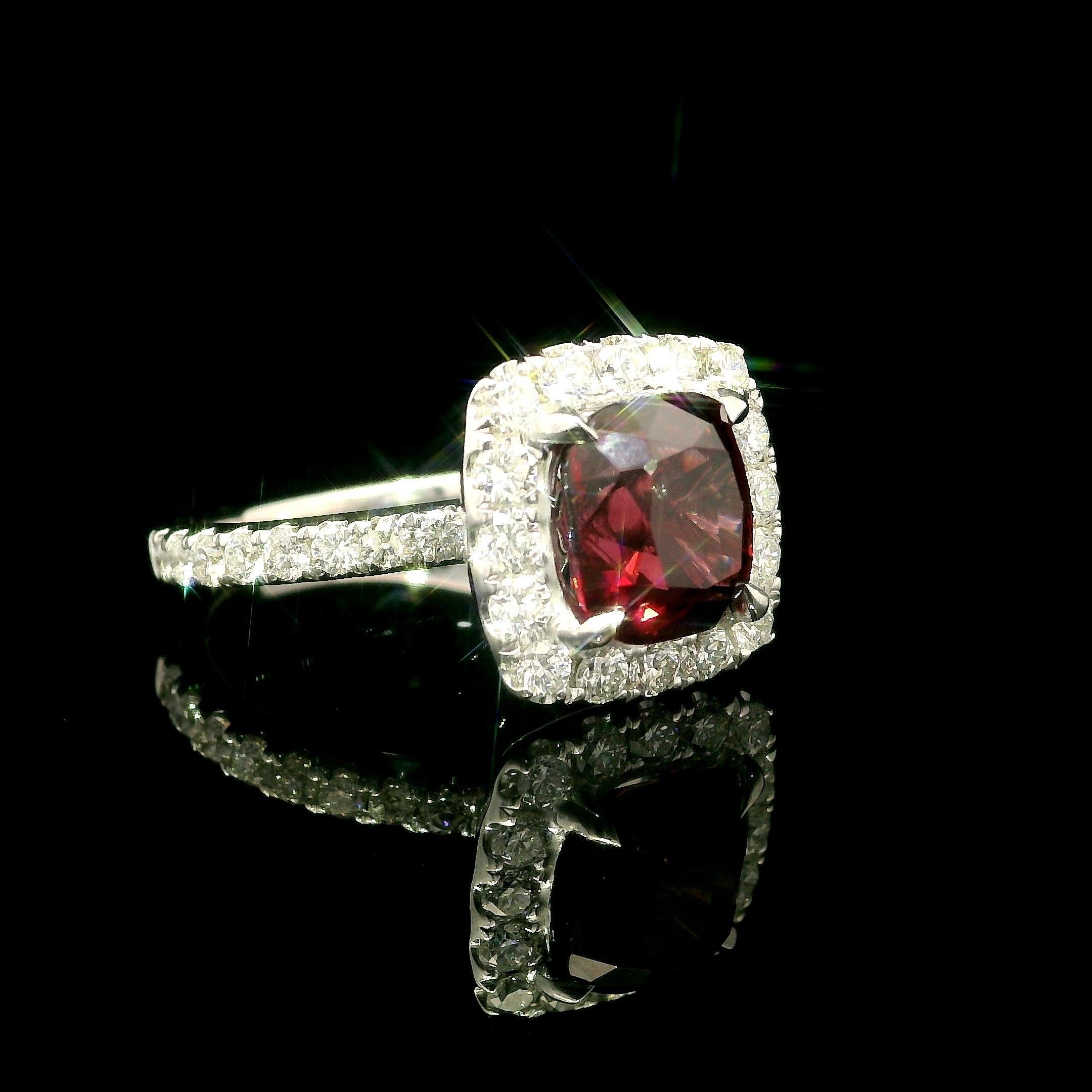Weißgold GIA 3,24ctw keine Hitze Kissen Rot Spinell w / Diamant Halo Ring im Angebot 10