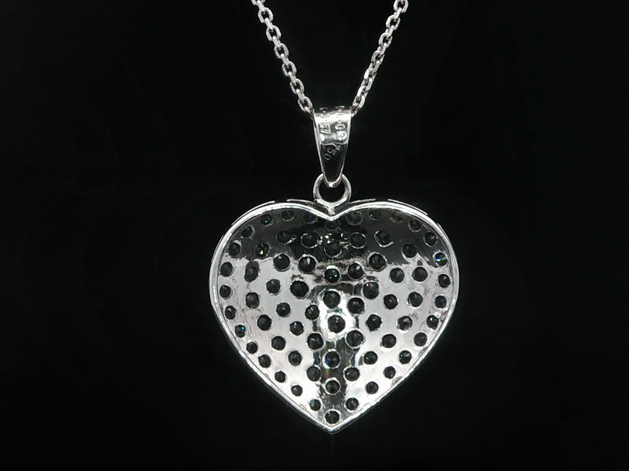 Collier en or blanc GIA 3.6ctw Pave Color Change Garnet Large Heart Pendant Necklace en vente 12