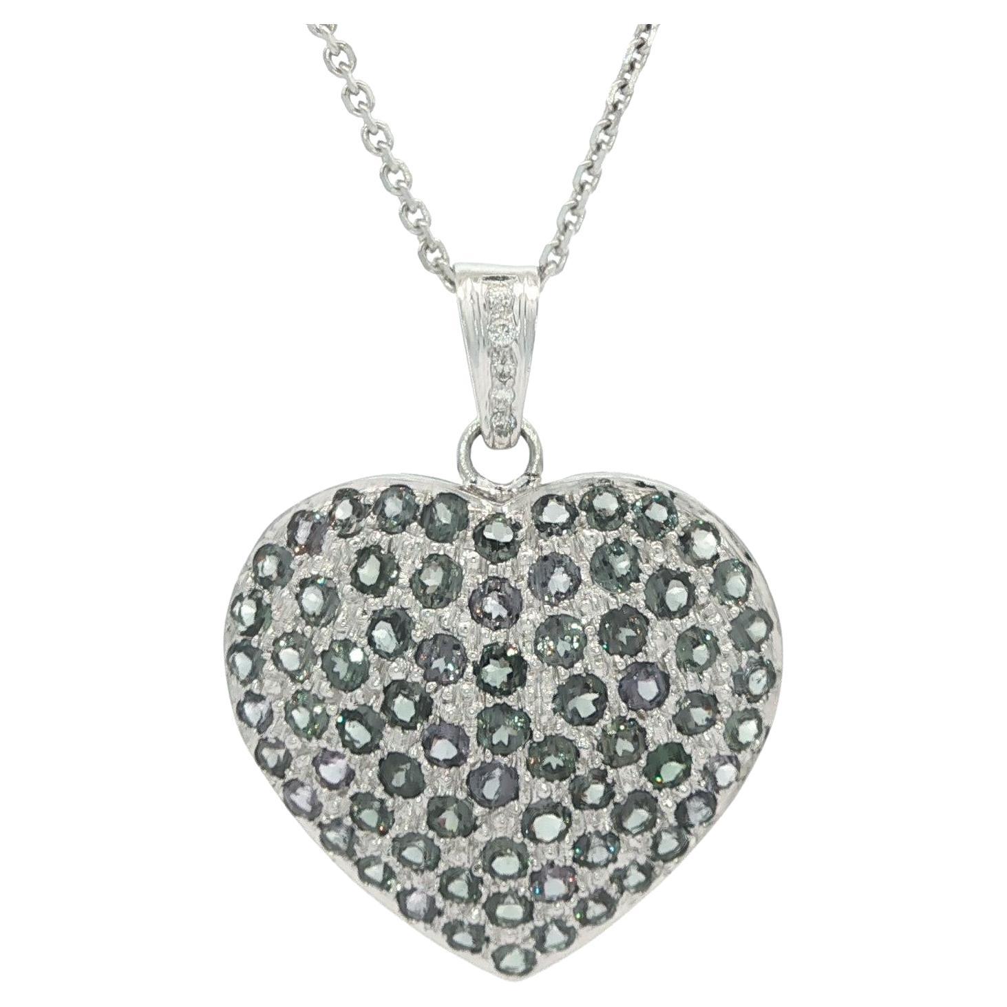 Collana con ciondolo a forma di cuore in oro bianco GIA 3,6ctw Pave Color Change Garnet