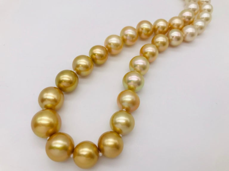 Long pearl necklace from white to gold color For Sale at 1stDibs