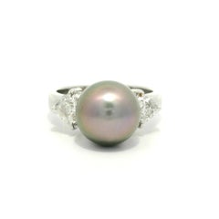 White Gold Gray Tahitian Pearl w/ Heart Shaped Diamond Accents Ring
