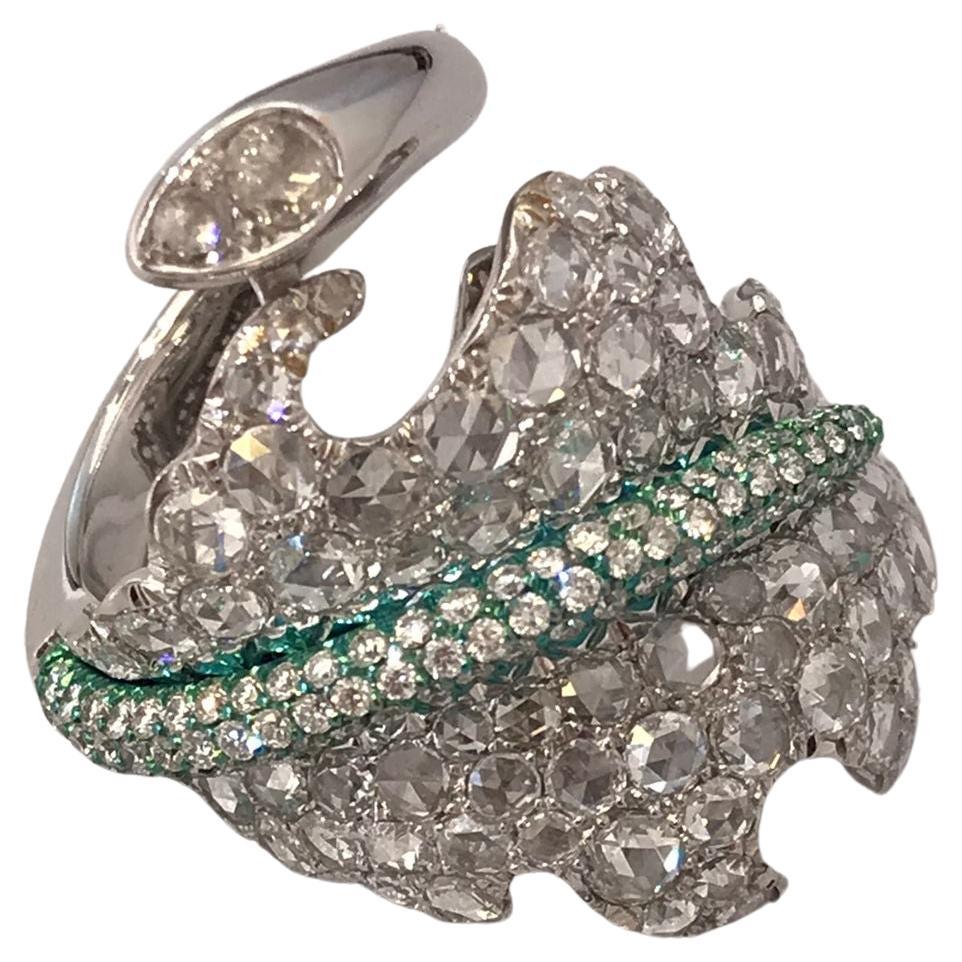 Bague briolette en or blanc, titane vert et diamants de 3,82 carats en vente
