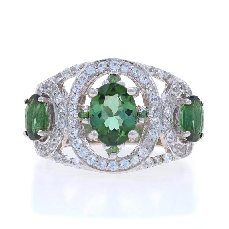 Dimensioni: 7 1/4
Costo della taglia: Up & Up di una taglia e mezza per $50 o Down di una taglia e mezza per $40

Contenuto del metallo: Oro bianco 14k

Informazioni su A. Stone

Tormaline Nature
Carati: 2,30ctw
Taglio: Ovale e rotondo
Colore: