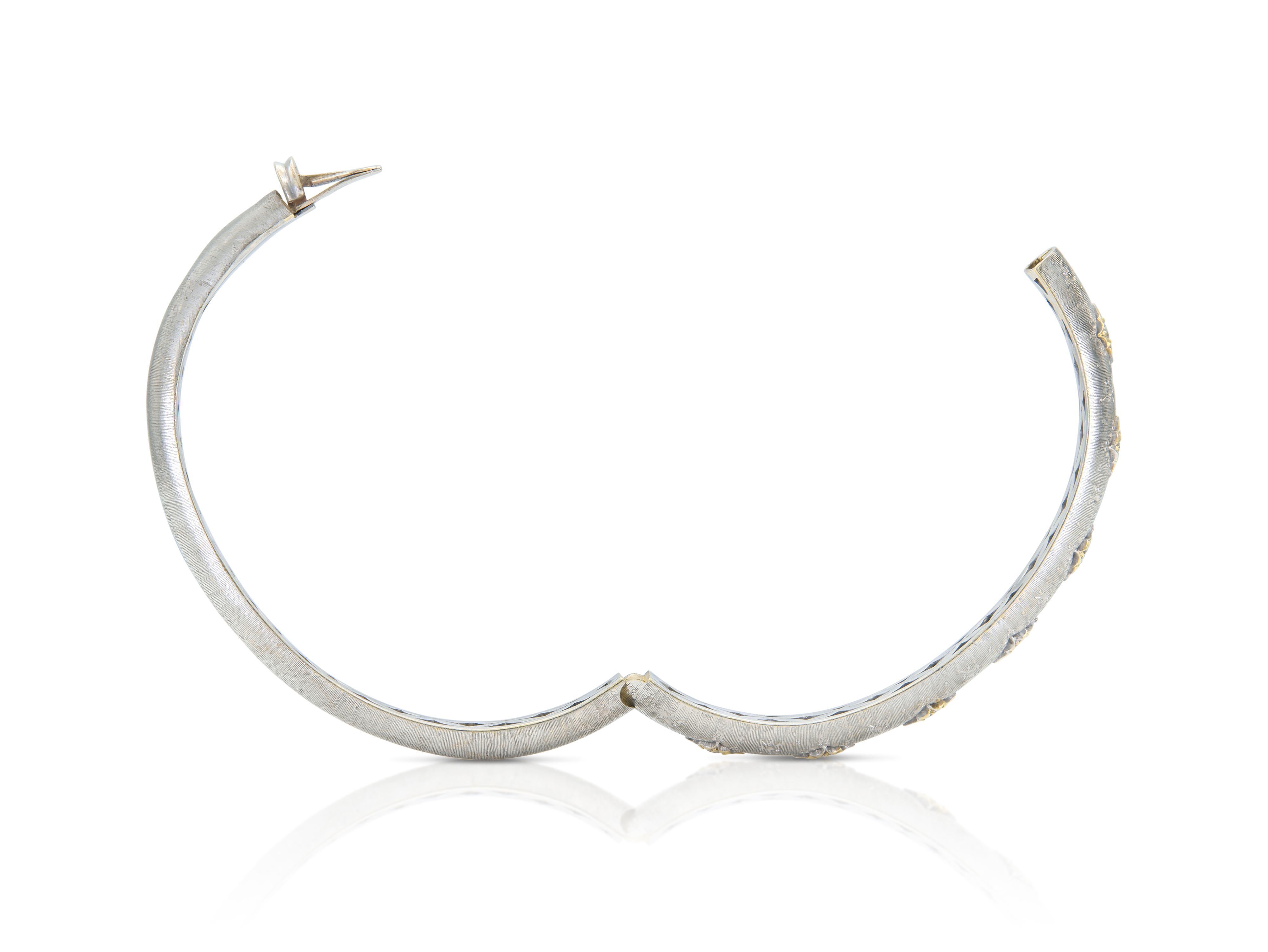 Bracciale con cerniera in oro bianco e diamanti In condizioni buone in vendita a New York, NY