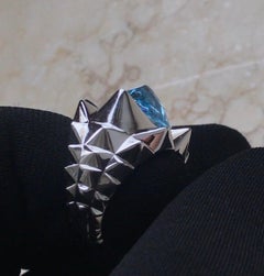 Eis-Cocktailring aus Weißgold mit blauem Aquamarin