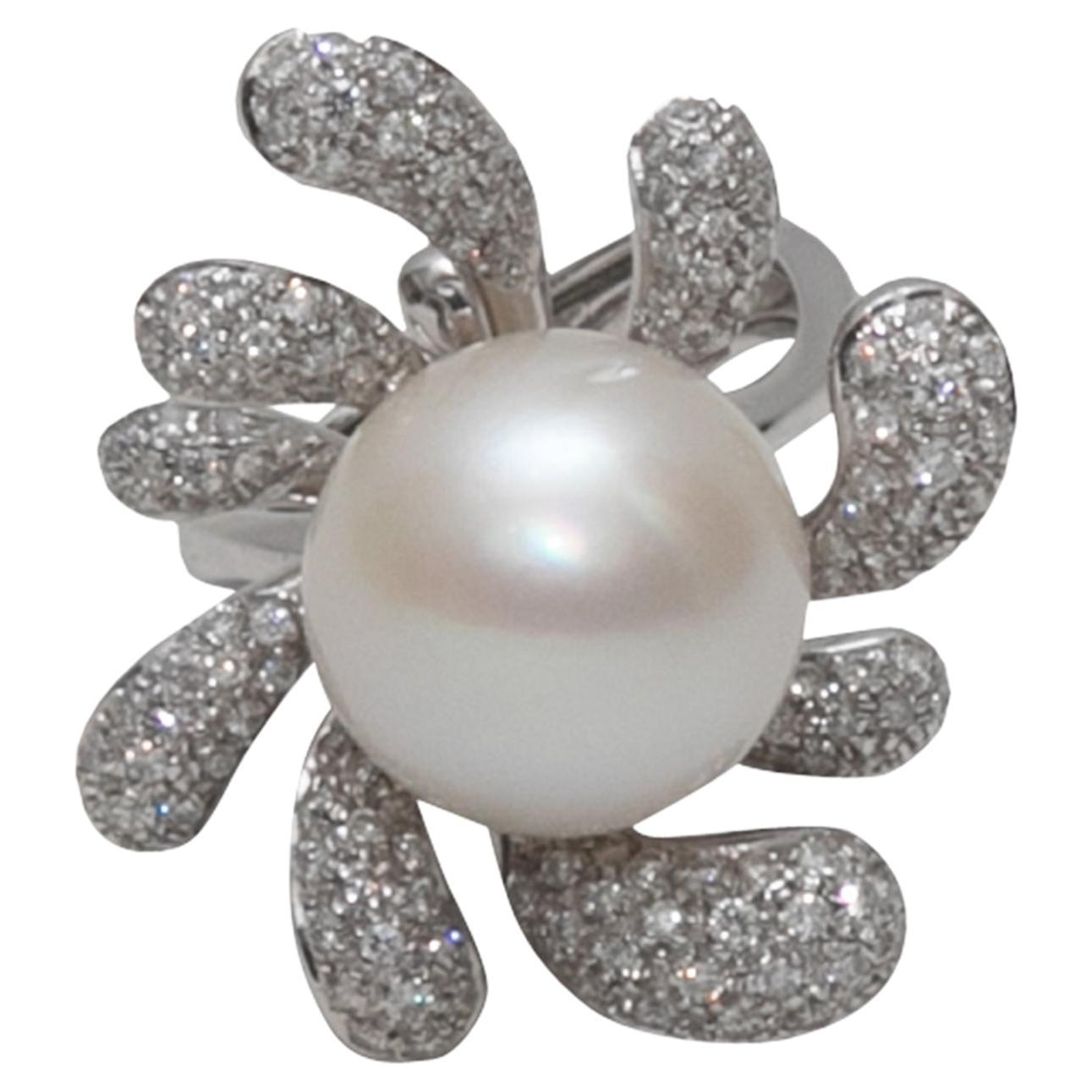 White Gold Italian Pearl & Pave Diamond Ring Size US 6.5 For Sale
