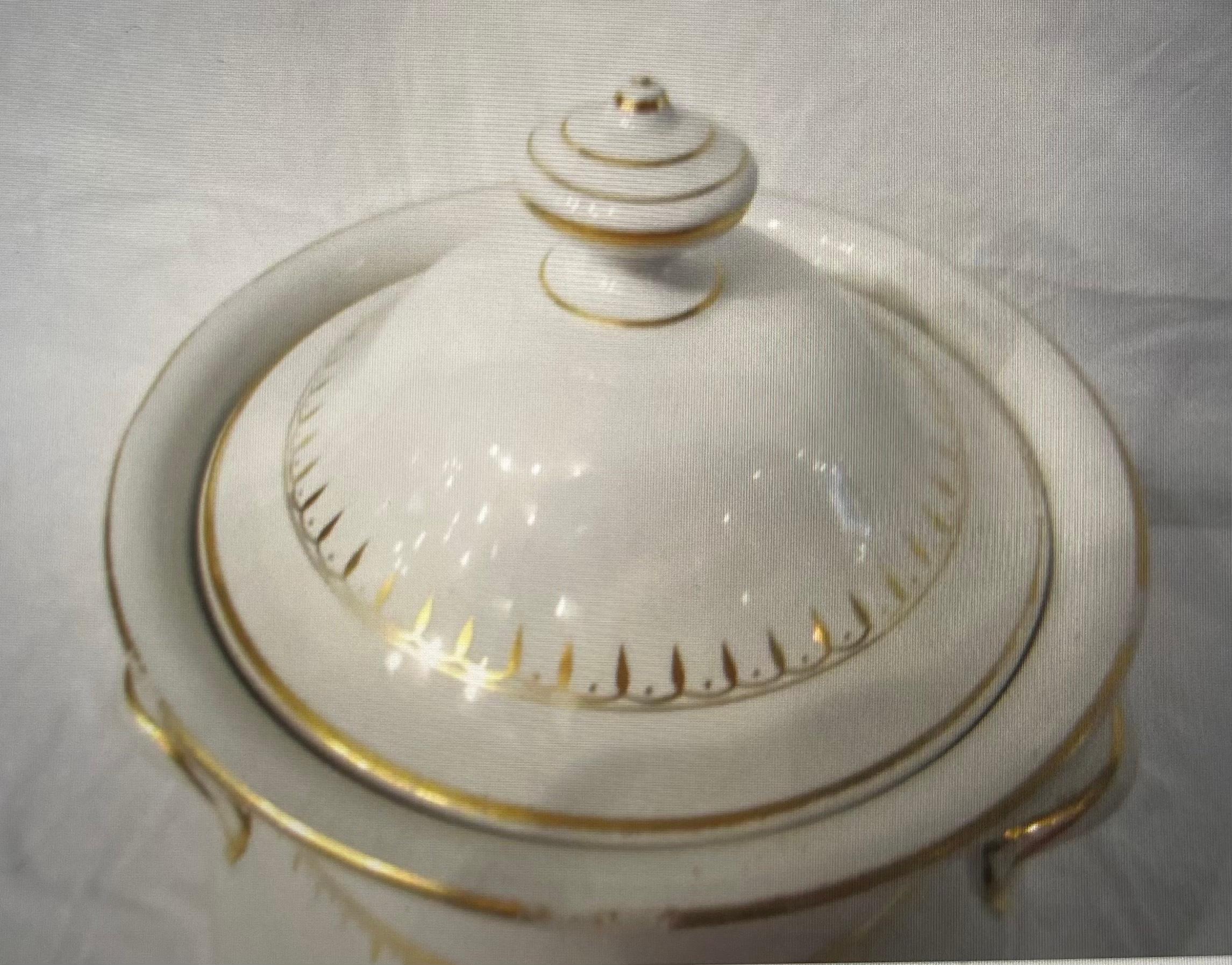 19th Century White & Gold Jar with Lid For Sale