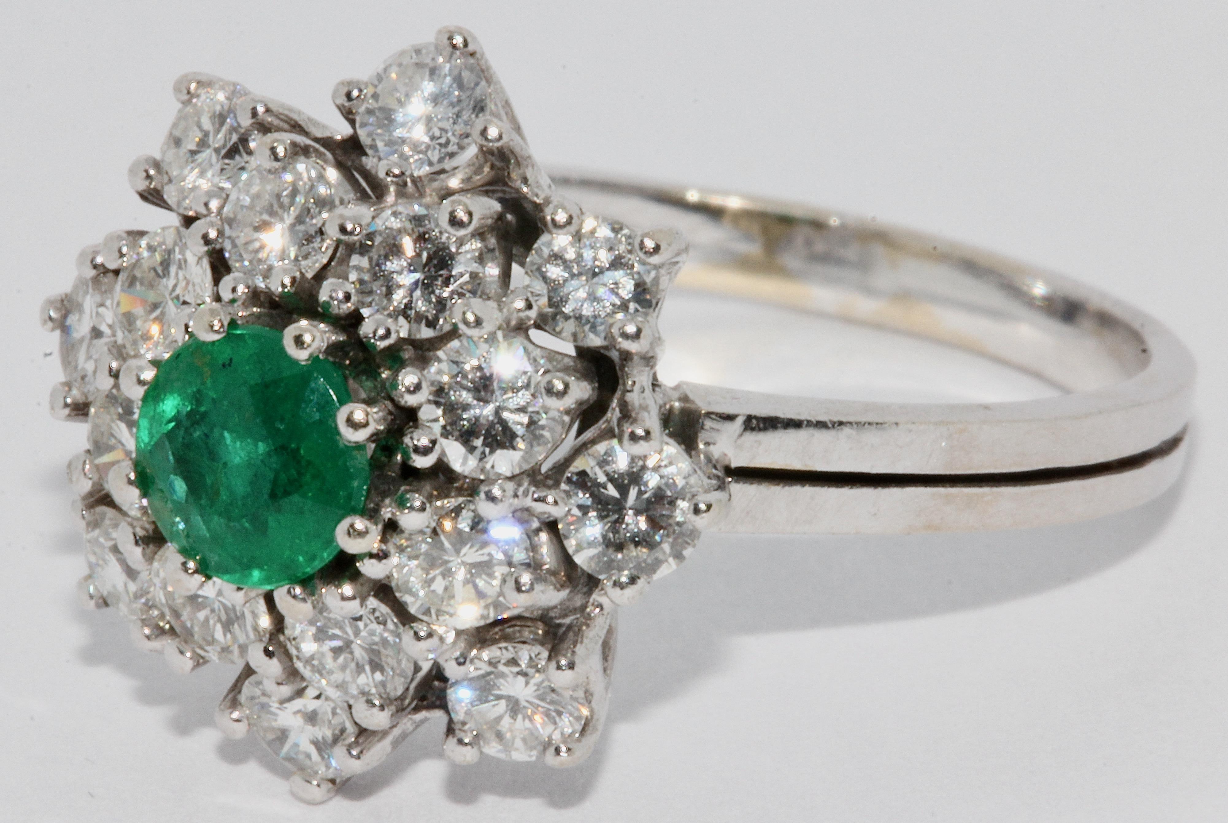 ladies emerald rings