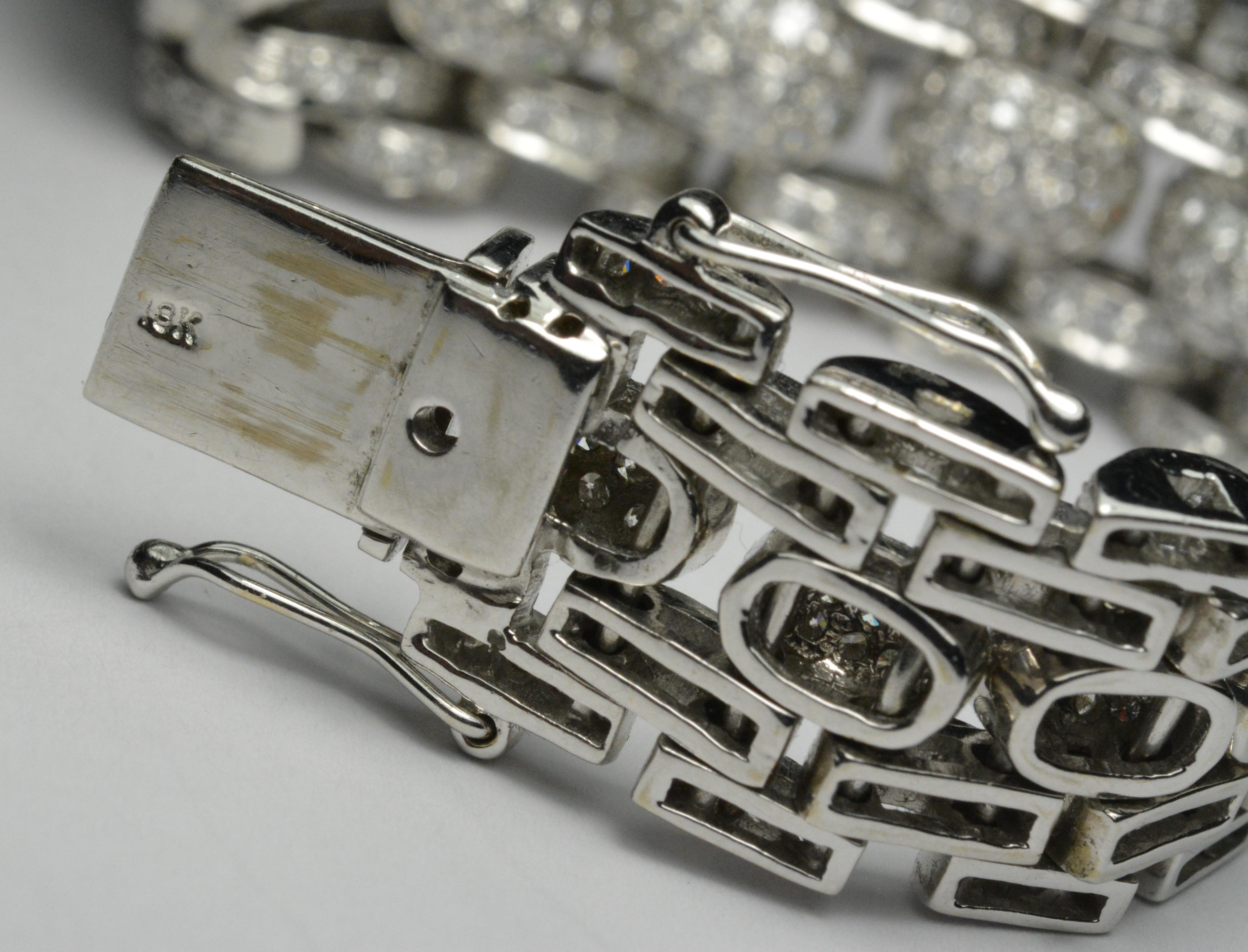 Donna Collana di diamanti da donna in oro bianco, 21,60 TDW, 156 grammi in vendita
