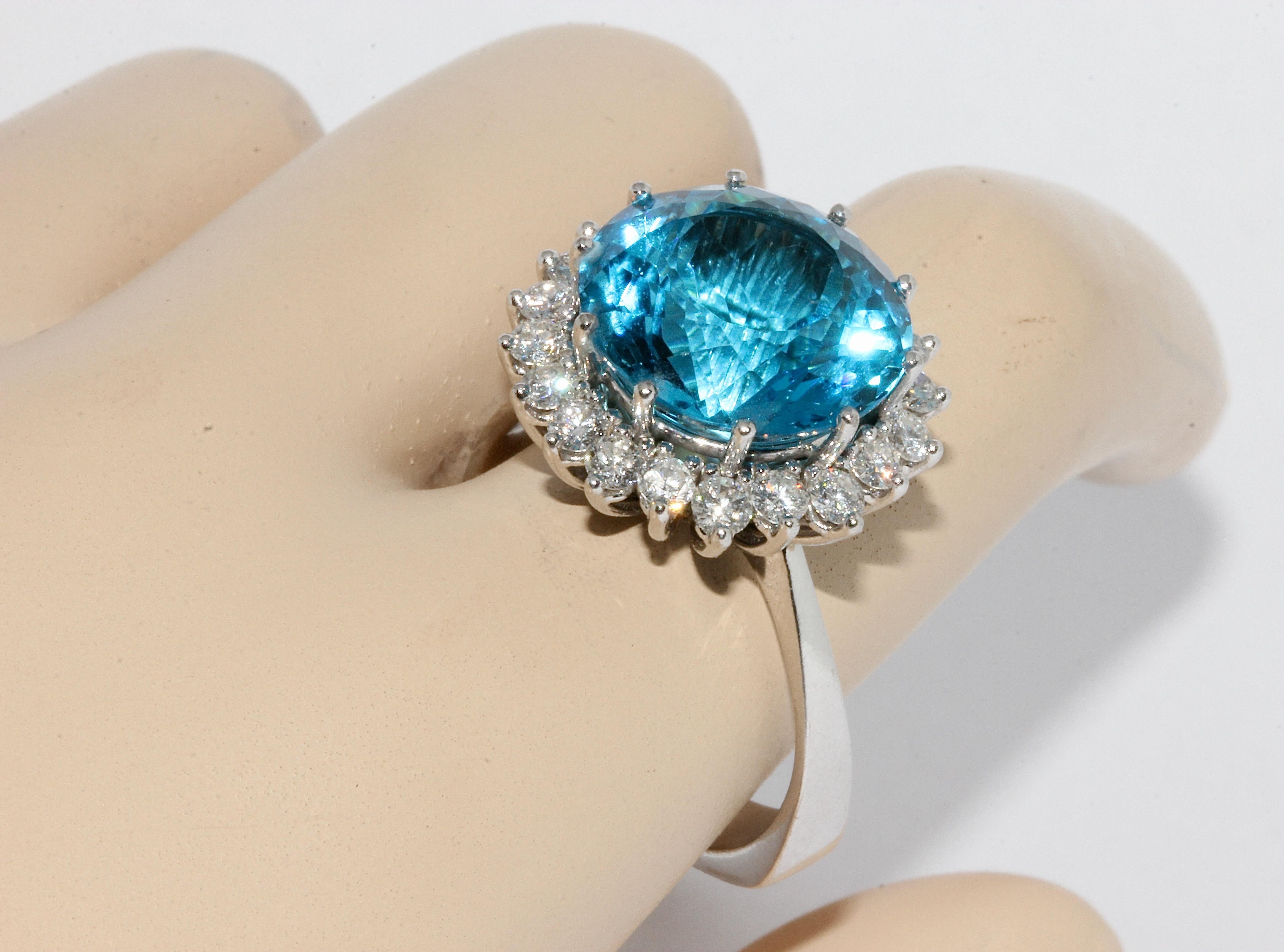 White Gold Ladies Ring with Large, Faceted Blue Topaz and Diamonds For Sale 1