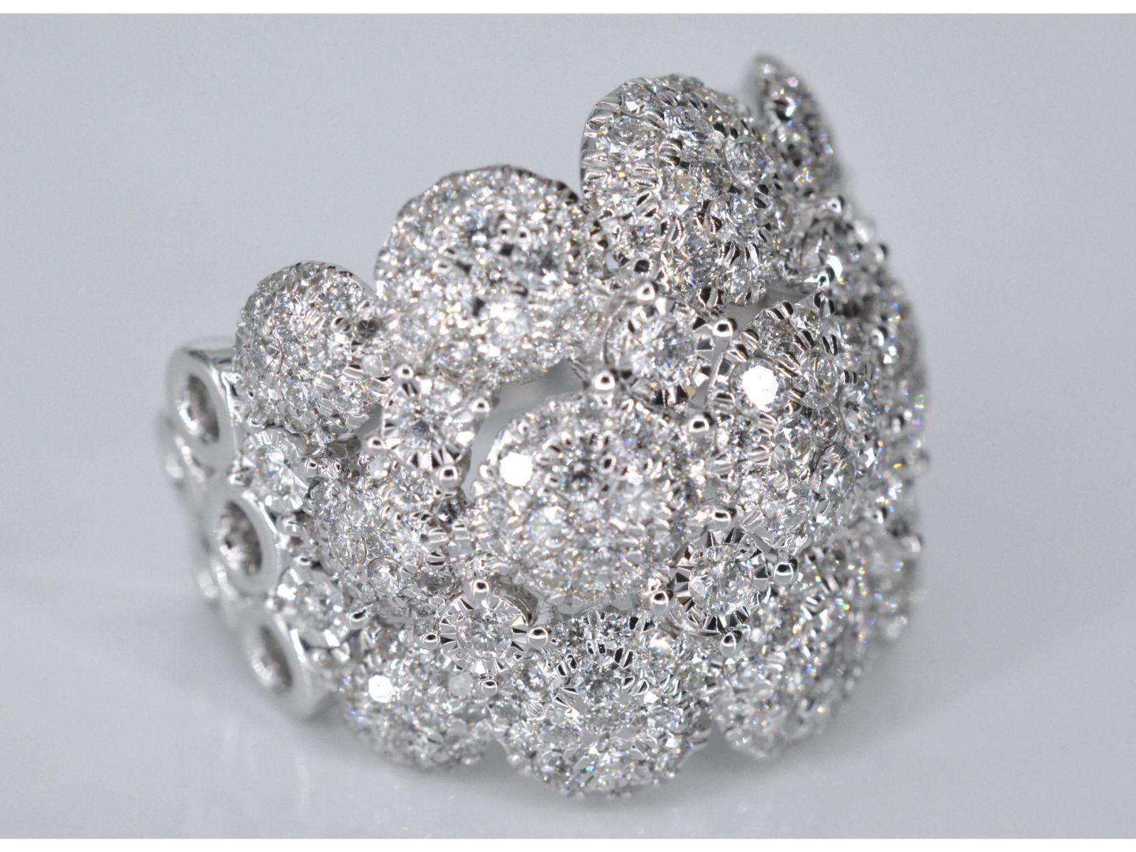 Brilliant Cut White gold large ring full of diamonds For Sale