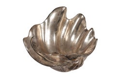 White Gold Leaf Clamshell Form Bow