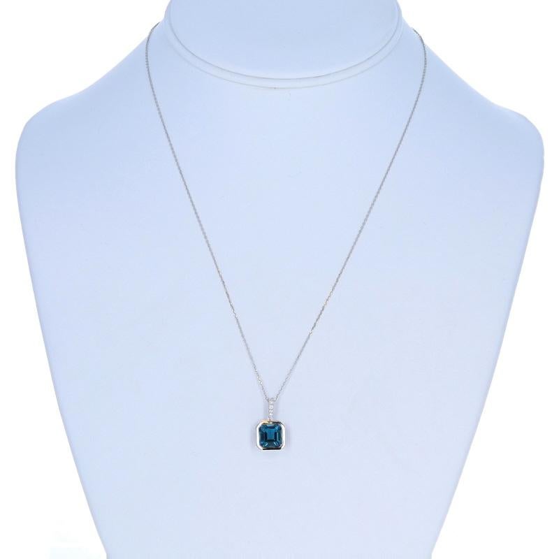 Contenuto del metallo: Oro bianco 14k

Informazioni su A. Stone

Topazio blu di Londra naturale
Trattamento: Miglioramenti di routine
Carati: 2,90ct
Taglio: Asscher

Diamante naturale
Carati: 0.16ctw
Taglio: Rotondo brillante
Colore: G
Chiarezza: