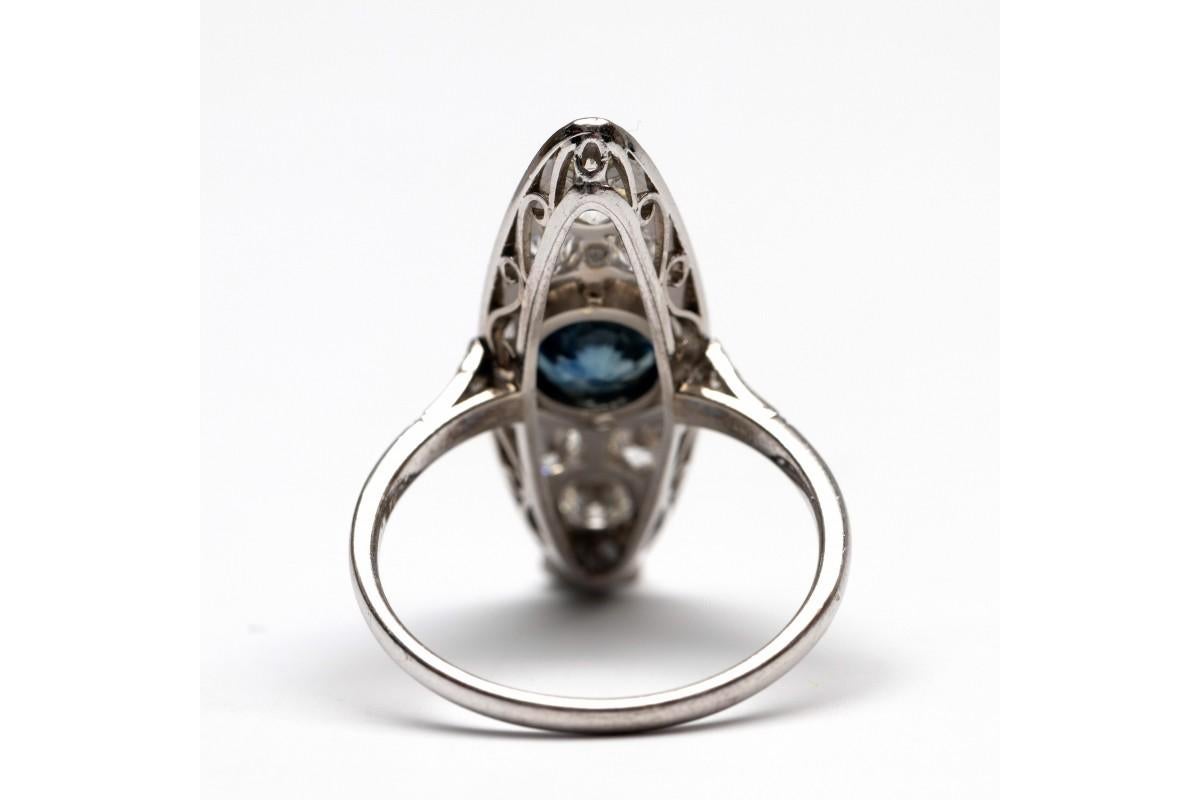 Donna Anello marquise in oro bianco, bellissimo Art Deco con zaffiro e diamanti in vendita