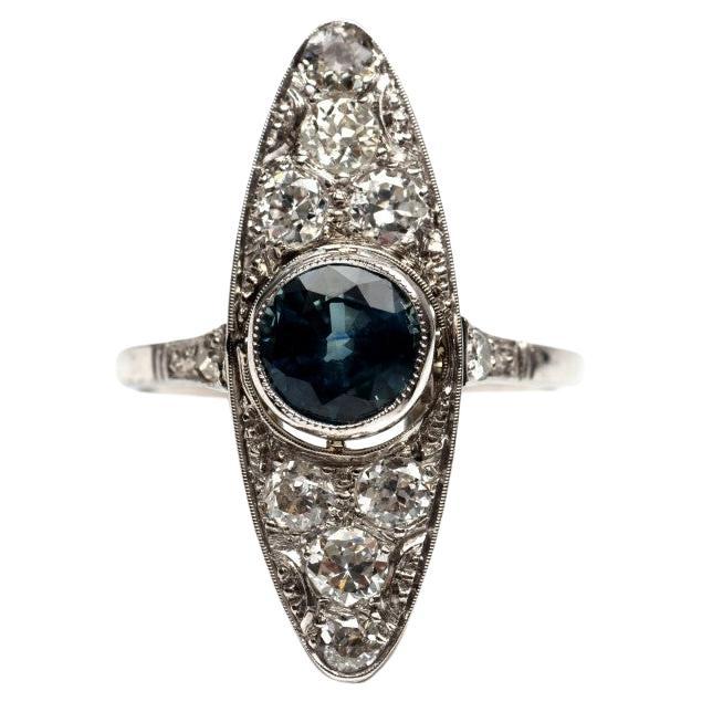 Anello marquise in oro bianco, bellissimo Art Deco con zaffiro e diamanti