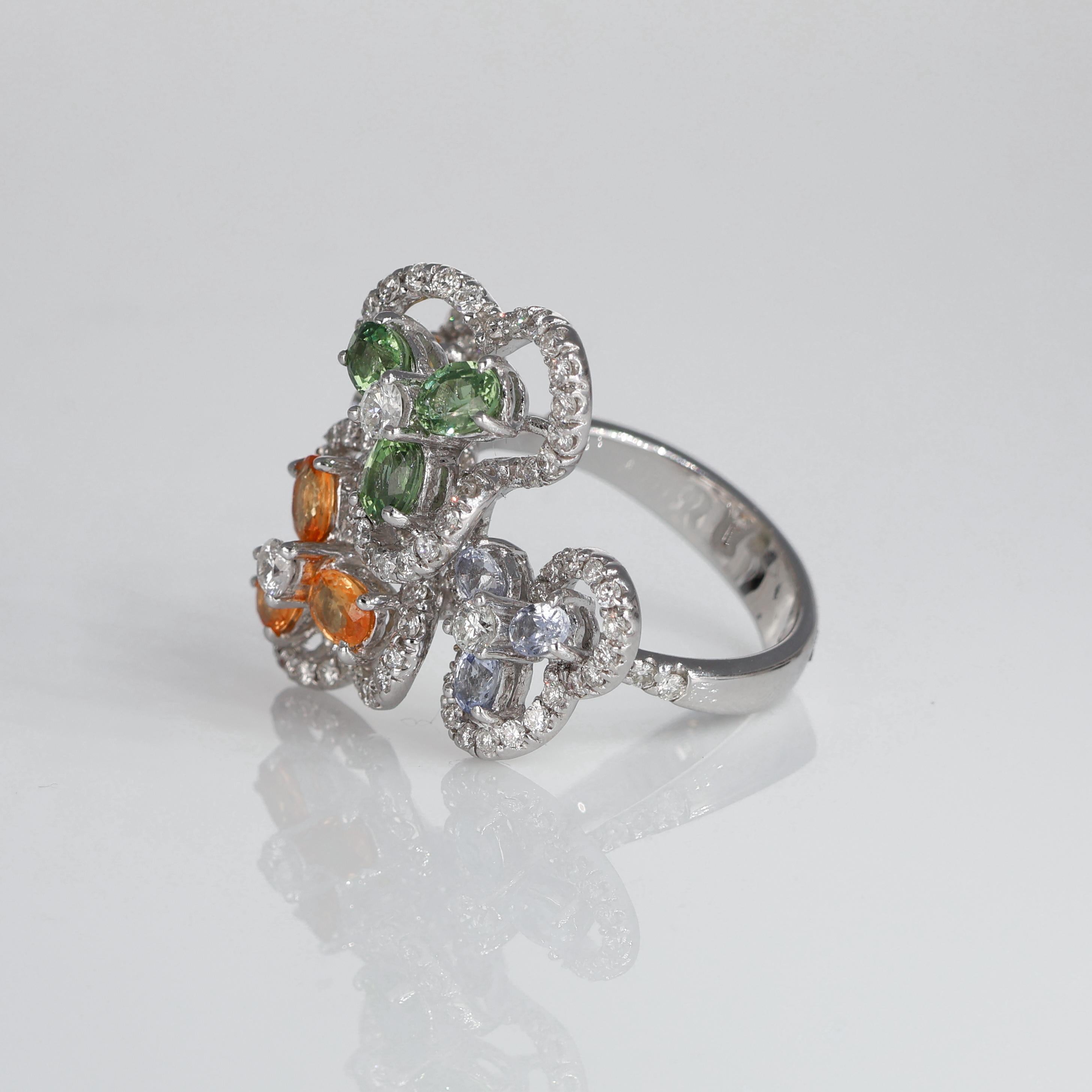 White Gold Multi-Sapphire and Diamond Flower Floral Ring In New Condition For Sale In Bergamo, BG