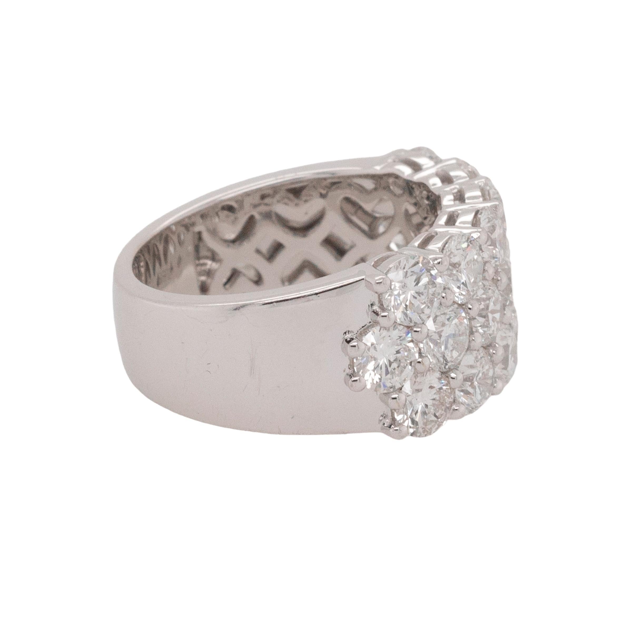Round Cut White Gold Natural Round Brilliant Diamond Ring For Sale