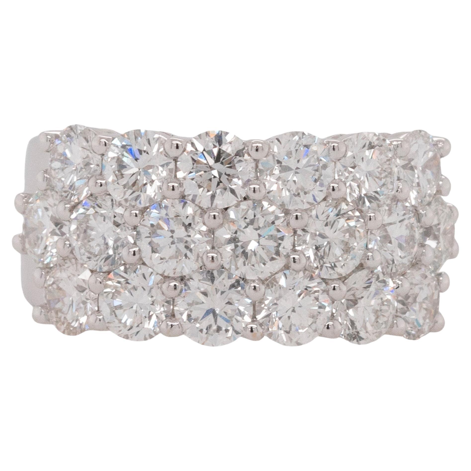 White Gold Natural Round Brilliant Diamond Ring For Sale