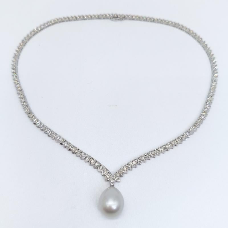 Brilliant Cut White Gold Necklace, Diamonds and Pearl For Sale