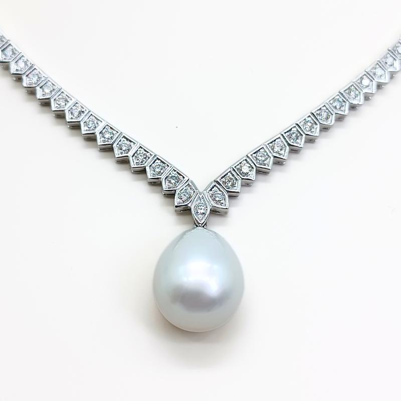 Women's or Men's White Gold Necklace, Diamonds and Pearl For Sale