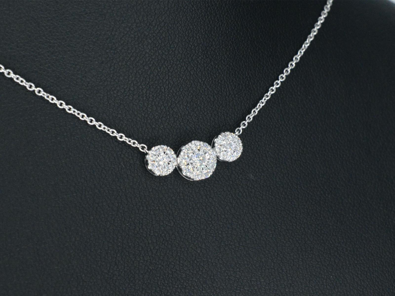 Taglio brillante Collana in oro bianco con diamanti taglio brillante in vendita