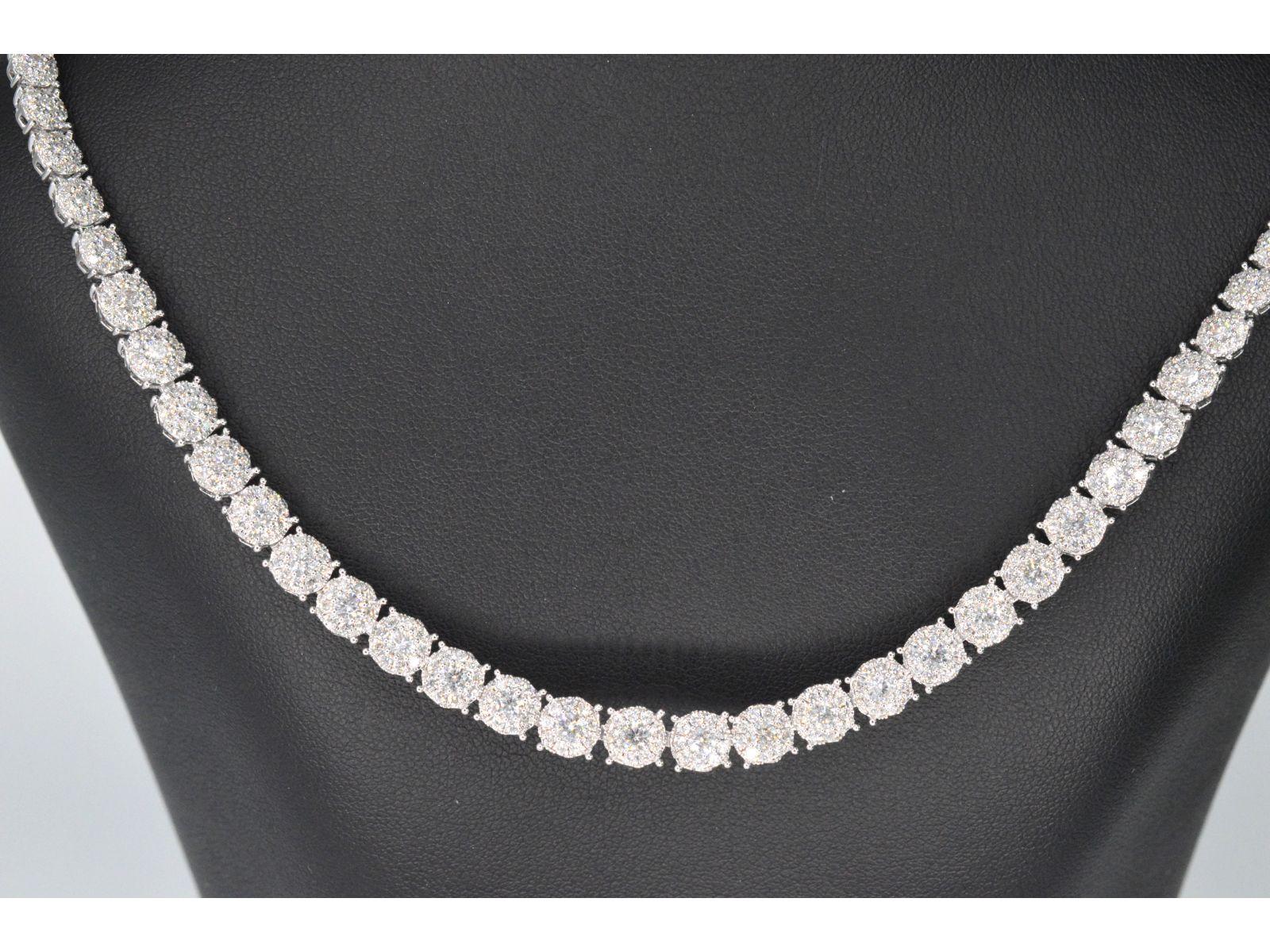 Contemporary White gold necklace with diamonds 10.00 carat For Sale