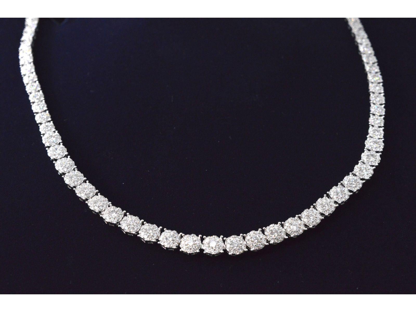 Women's White gold necklace with diamonds 10.00 carat For Sale